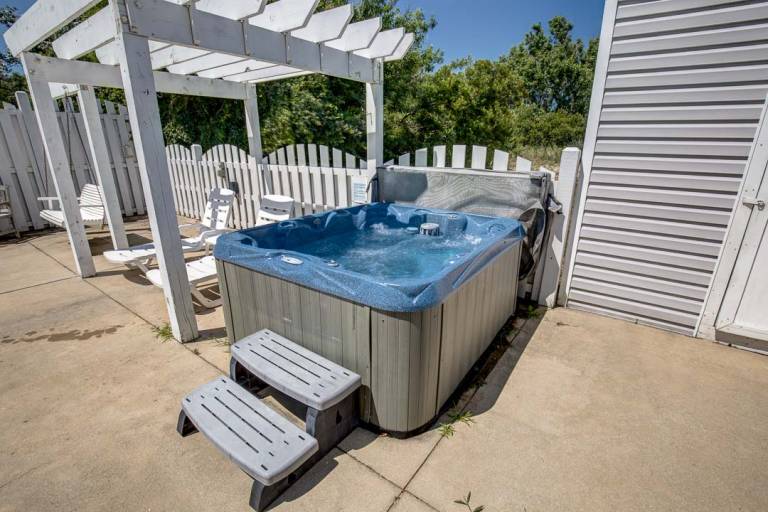 Villa Del Sol 1190 ft from the beach Dog Friendly, Private Pool, Hot Tub Corolla — photo 4