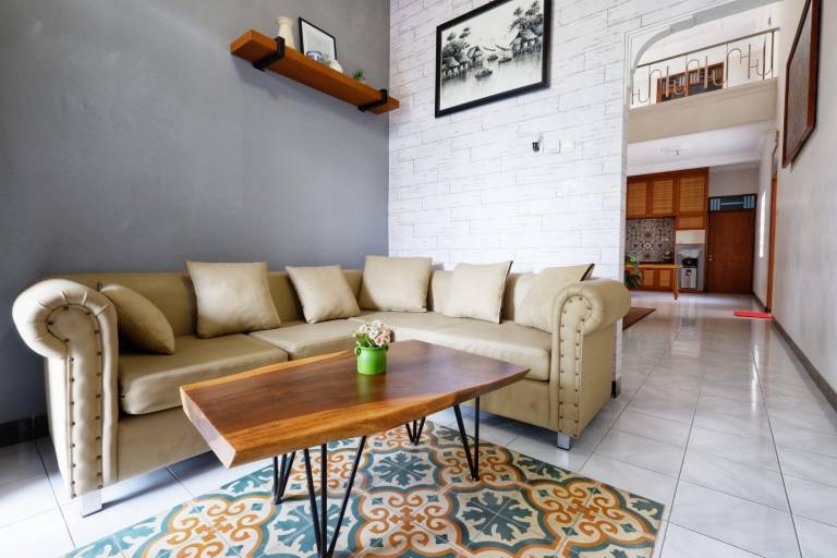 245 m&sup2; Ferienhaus