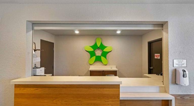 Extended Stay America Select Suites - Tampa - Brandon - East — photo 4