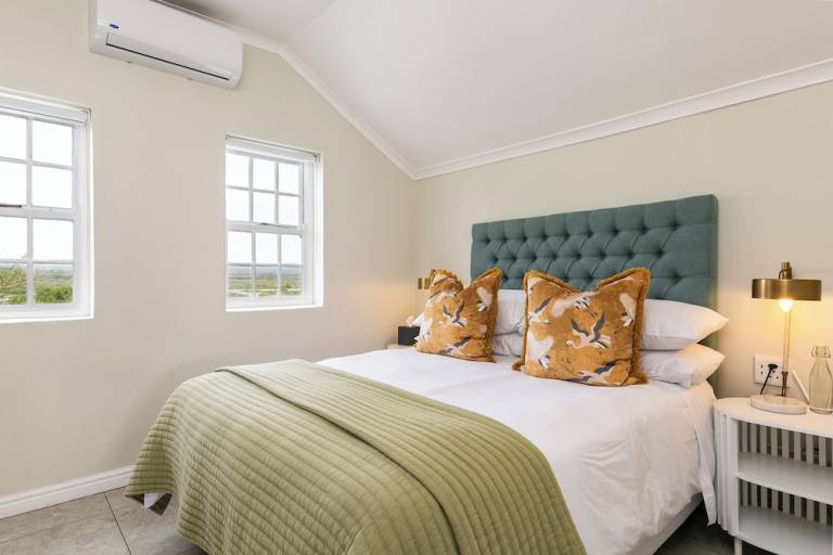Accommodation Paternoster