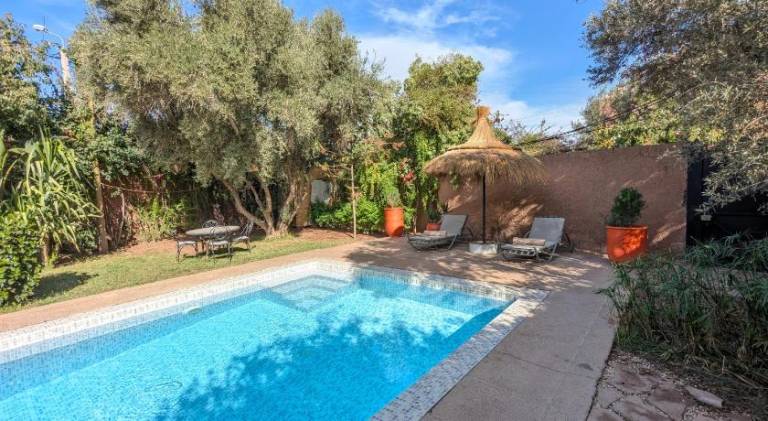 560 m&sup2; Villa