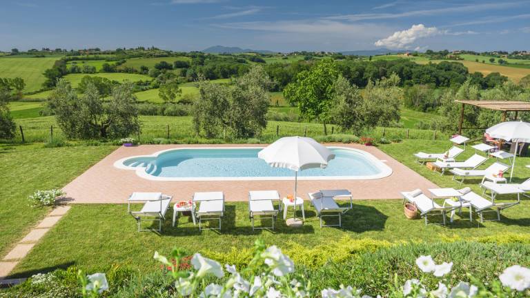 Fully equipped beautiful villa with private pool, garden & barbeque | Perfect for remote work | Pets are welcome — photo 5