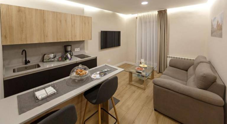 Caceres Deluxe — photo 2