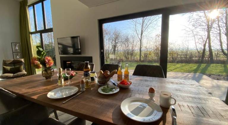 House with private pool, jacuzzi & barbeque — photo 5