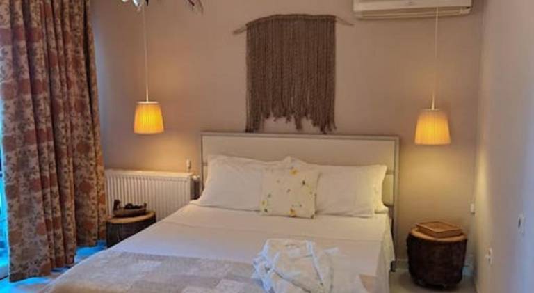 Fully equipped vacation home with barbeque, private pool & yard | Pets allowed — photo 2