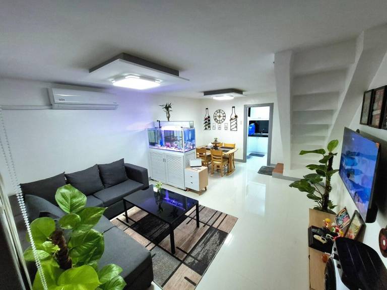 Vacation home with garden | Pets are welcome in Angeles City