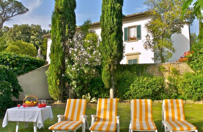 Villa with barbecue, terrace & private pool — photo 2