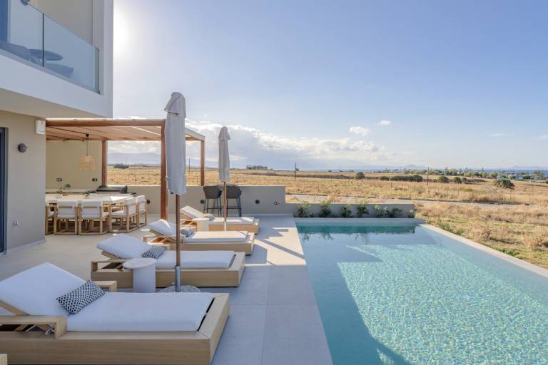 Villa with barbeque, terrace & garden in Rethymno