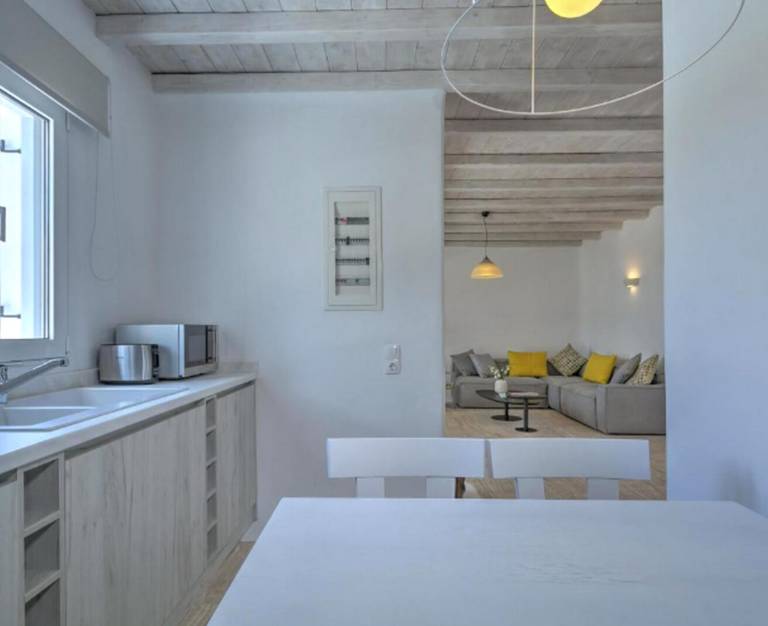Family-friendly villa with fast internet & private pool | Pets are welcome — photo 5
