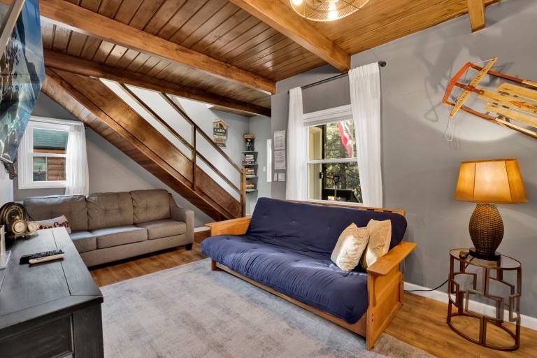 The Summit at Sherwood Dog-friendly cabin with fenced yard, patio, grill, & furnished deck — photo 3