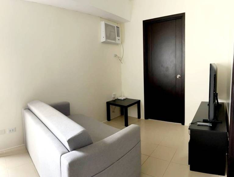 Apartment with pool | City view — photo 5