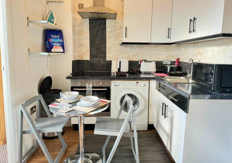 Apartment with 2 rooms for 5 persons — photo 3