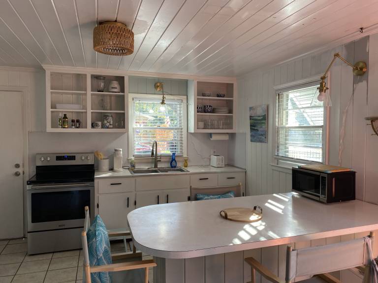 Cottage Oak Island