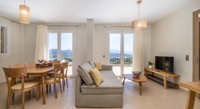 Villa with private pool, yard & terrace | Perfect for remote work | Pet-friendly — photo 2