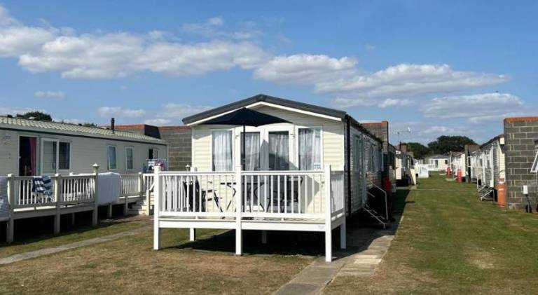 Holiday apartment with pool in Clacton-on-Sea
