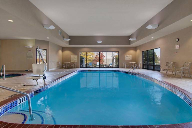 Hampton Inn Fayetteville — photo 2