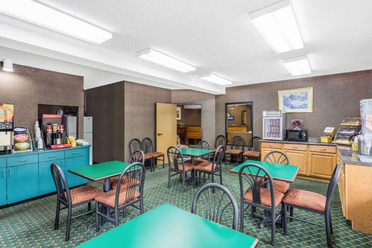 Days Inn by Wyndham Blythewood North Columbia — photo 4