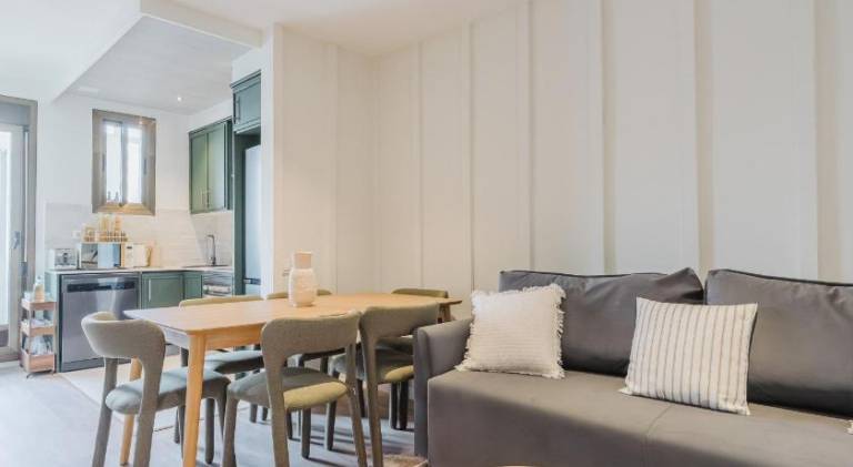 Rental apartment with terrace | Close to Magic Fountain of Montjuïc in Barcelona