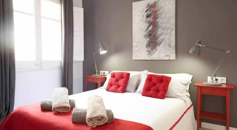 Fully equipped beautiful rental apartment | Close to Sagrada Família | Pets allowed — photo 2