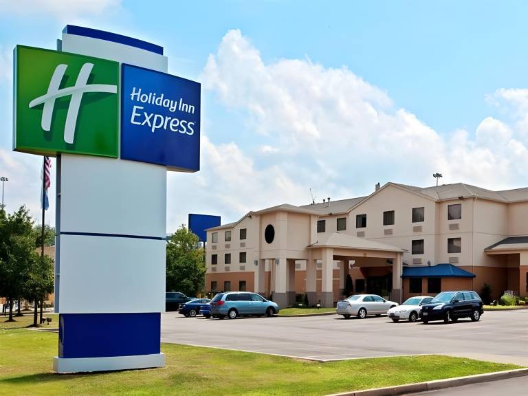 Holiday Inn Express Hotel Pittsburgh-North/Harmarville By IHG in Pittsburg, PA