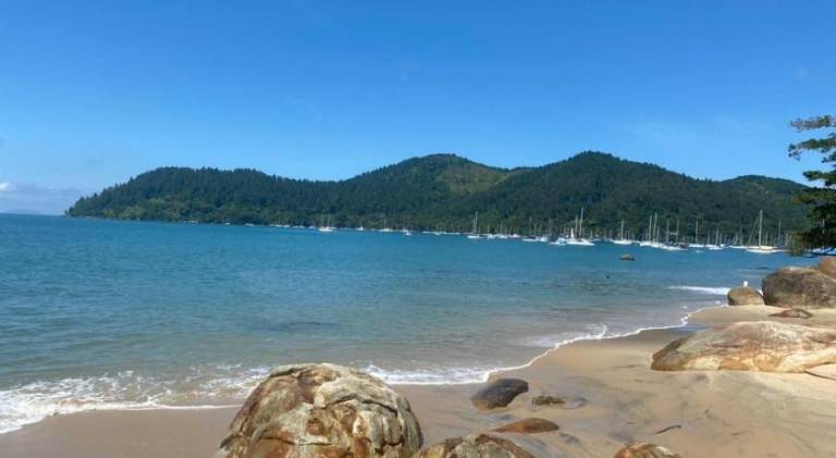 Apartment with pool in Ubatuba