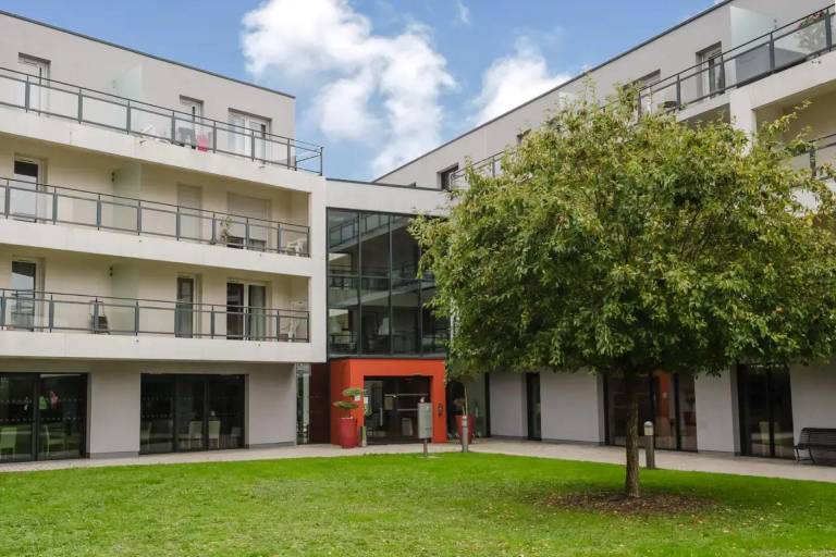 Quality Aparthotel St-Berthevin Laval in Mayenne