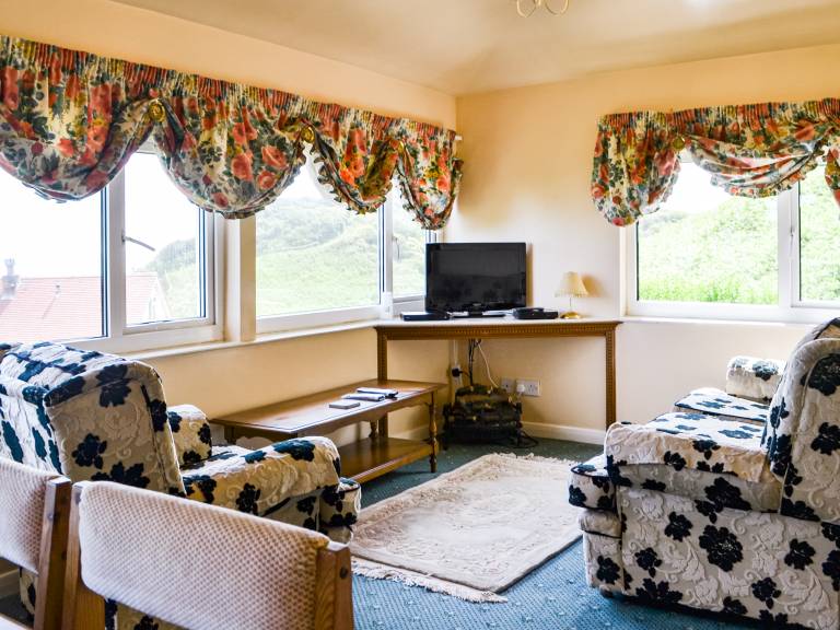 Children-friendly pleasant cottage with garden | Sea view | Close to the beach | Pets are welcome — photo 4