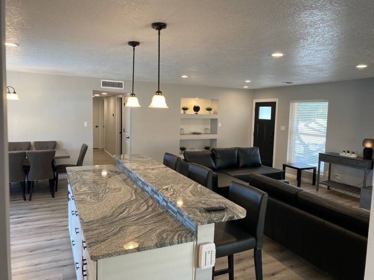 House Paradise Hills Civic