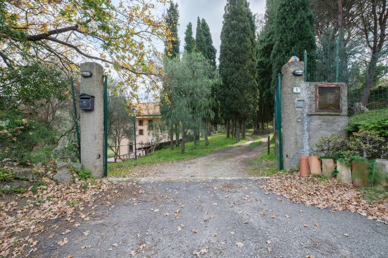 Villa "Green Health" with Mountain View, Private Garden & Wi-Fi in Messina