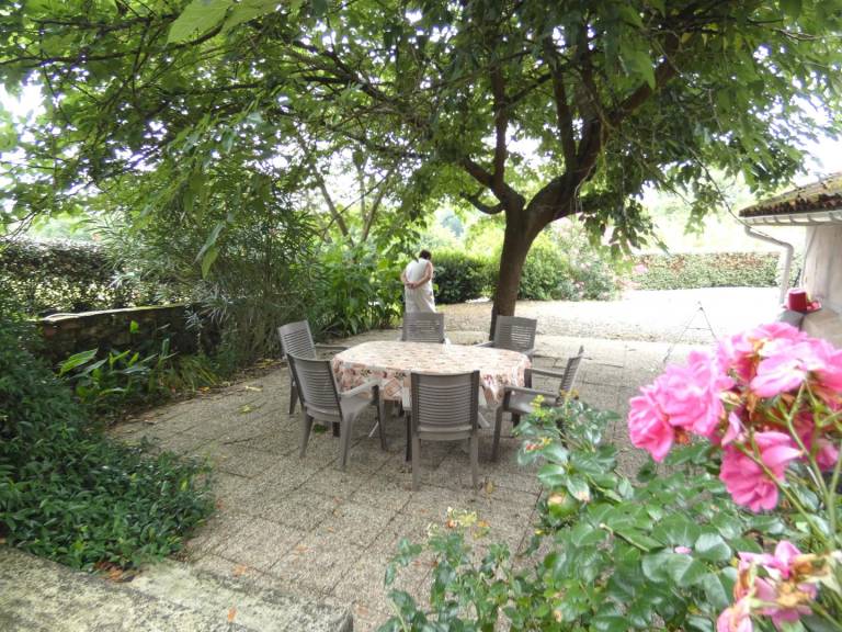 Charming gite with garden, terrace & barbecue | Dogs allowed — photo 2
