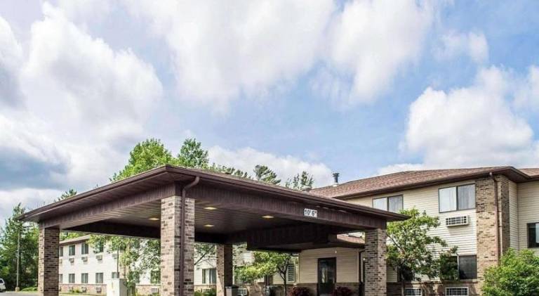 GrandStay Hotel & Suites Minocqua — photo 4