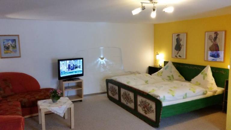 Doppelzimmer 7 mit Dusche WC und Balkon