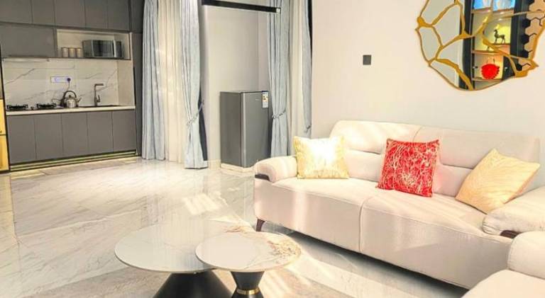 Serviced apartment with terrace — photo 2