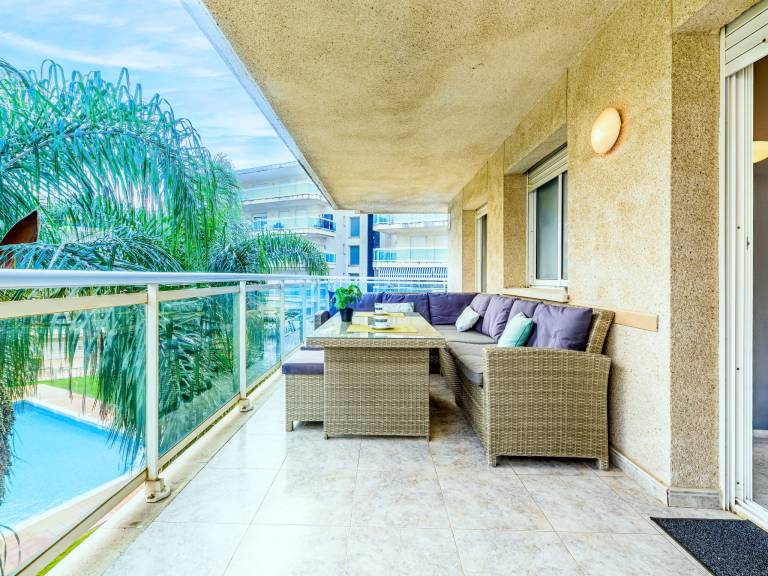 Fully equipped rental apartment with pool & patio | Suitable for remote work | Pet-friendly — photo 2