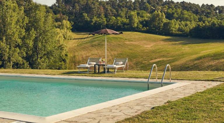 Pleasant vacation home with yard, hot tub & private pool | Suitable for remote work | Pet-friendly in Barberino di Mugello