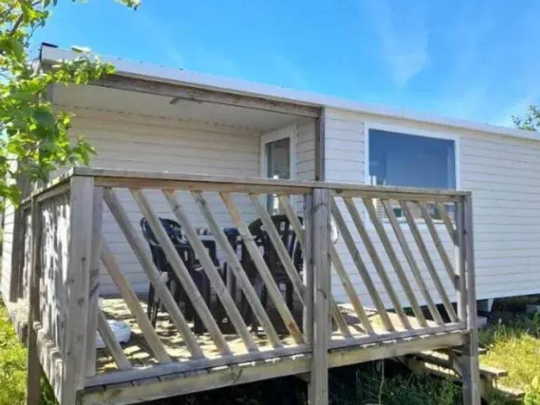 Mobile home with terrace & pool — photo 4