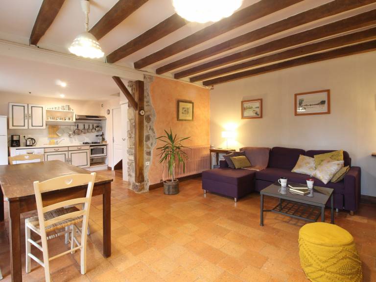 Charming Cottage in Wine Hamlet: Sleeps 5, Cozy Garden, Near Loire Castles — photo 5