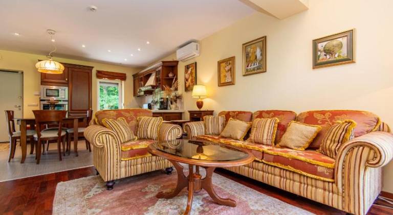 Holiday apartment with 2 rooms for 6 persons in Palanga
