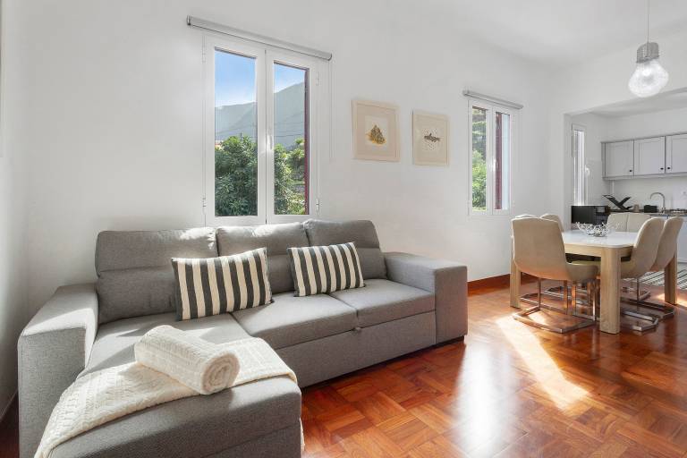 Holiday Home 'Casa Da Avó Ferreirinha' with Sea View, Private Terrace and Wi-Fi — photo 3