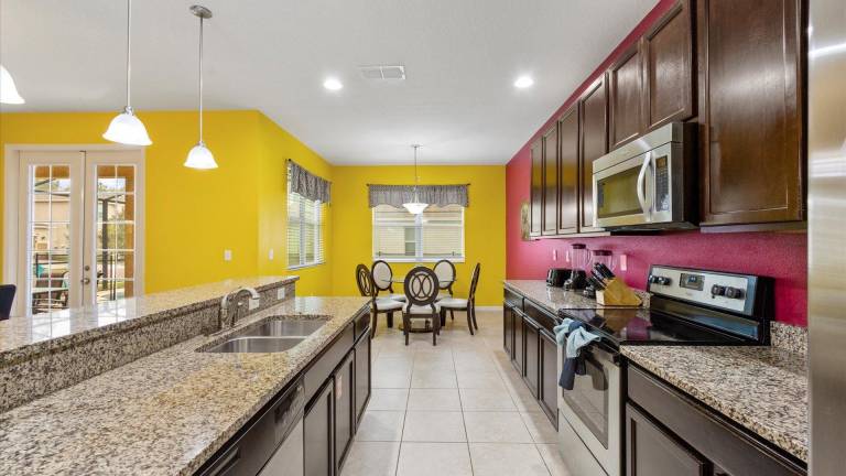 Villa with hot tub & pool in Kissimmee, FL