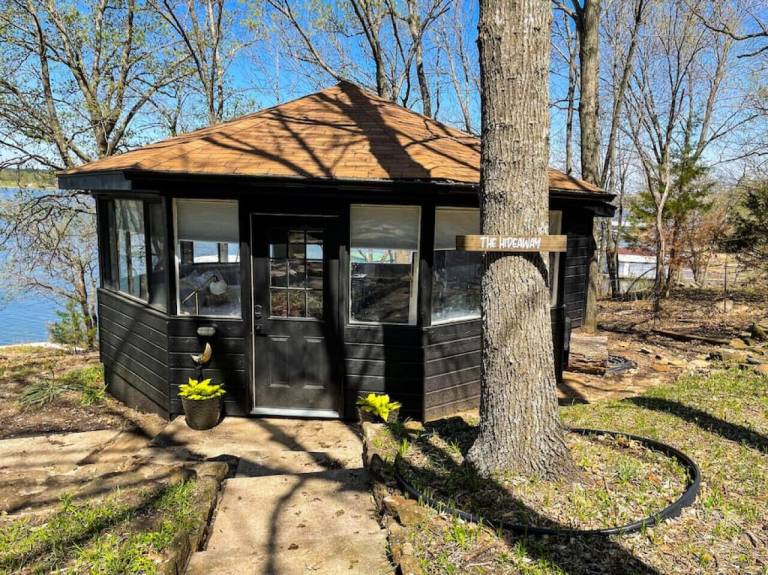 Cabin  Muskogee
