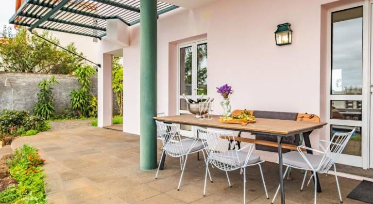 Fully equipped villa with BBQ, private pool & yard | Suitable for remote work | Pet-friendly — photo 5