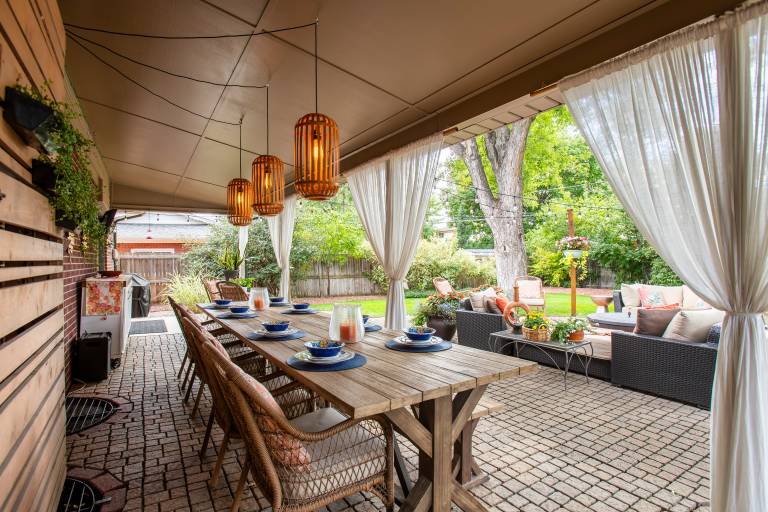 9 Mi to Red Rocks Modern Getaway w Private Yard