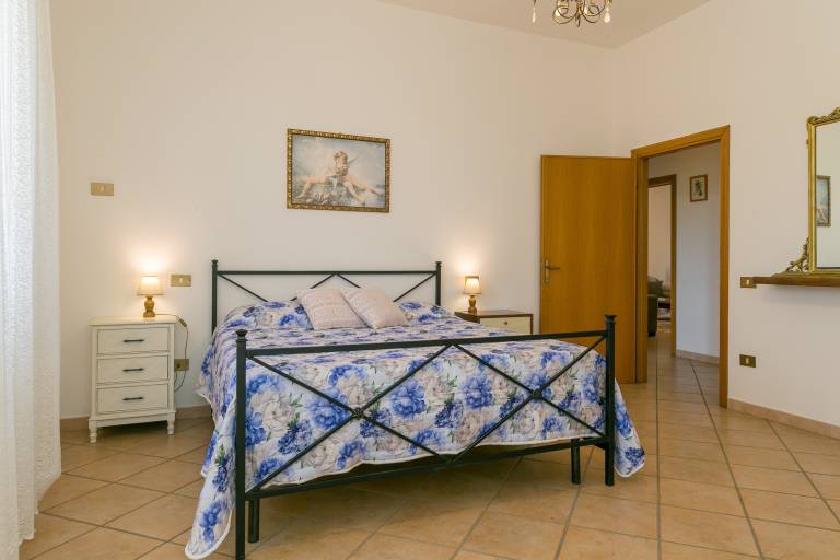 Farmhouse 'Agriturismo I Debbi - Il Pino' with Private Terrace, Wi-Fi and Air Conditioning in Bibbona
