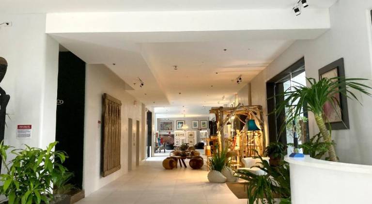 Wonderful serviced apartment with pool & yard | Pets allowed — photo 2