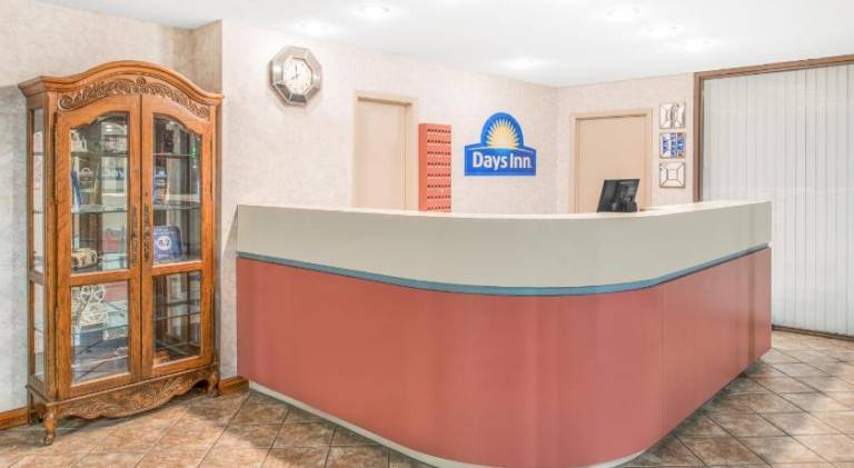Days Inn by Wyndham Calvert City/Paducah East — photo 4