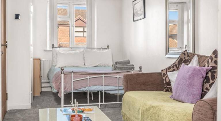 Holiday apartment with 1 room for 2 persons in Northampton