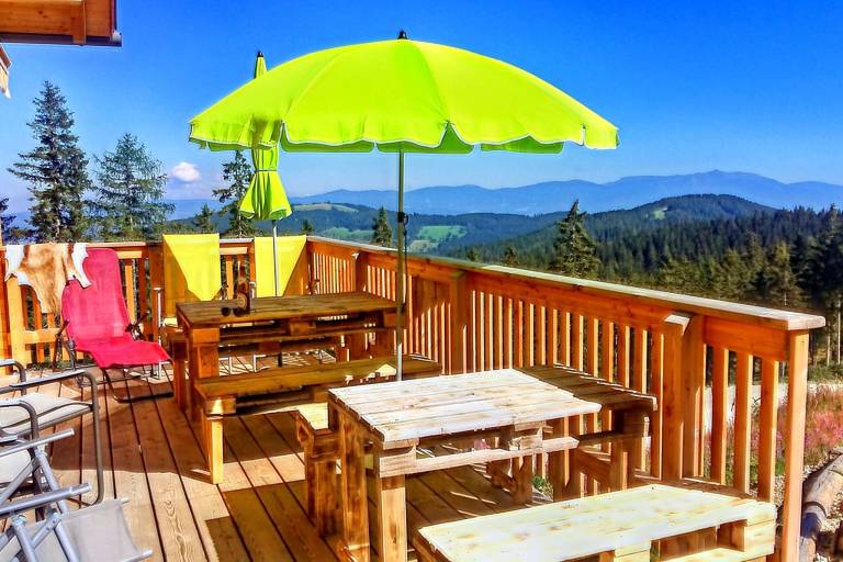 Chalet with terrace, BBQ & sauna | Mountain view — photo 3