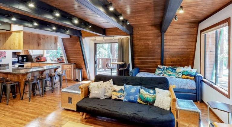 Nice house | Dogs allowed in Tahoe City, CA