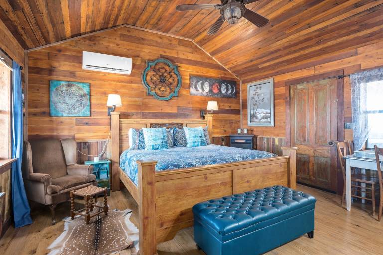 Children-friendly cabin with patio & private pool | Dogs allowed — photo 3